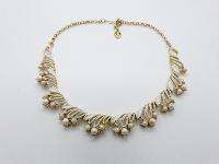 Vintage 50s Unsigned Jewelcraft Cream Enamel and Faul Pearl Goldtone Necklace 41cms Quality!s